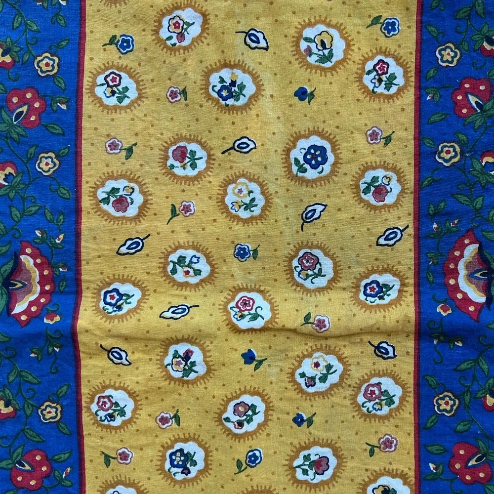 Williams Sonoma French Country Table Runner